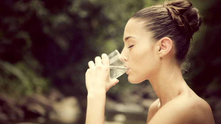 12 važnih znakova upozorenja da ne pijemo dovoljno vode